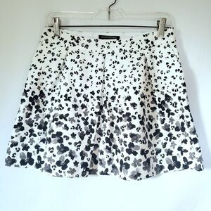 Banana Republic A-line Black and White Mini Skirt Size 4P